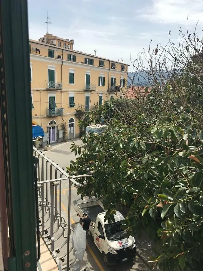 Apartment Appartamento La Casa Di Chiara Porto Azzurro Italy